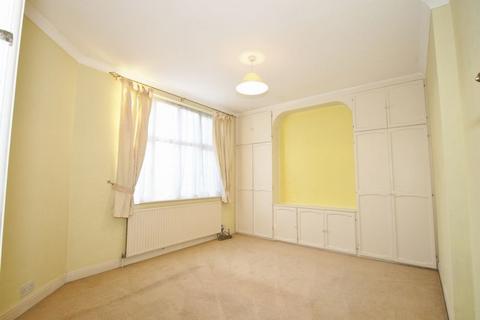 2 bedroom maisonette for sale, Pinner Road, Northwood