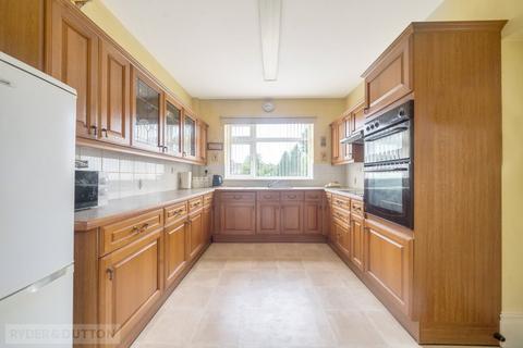 9 Brierley Drive, Middleton, Manchester, M24 1DN