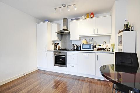 1 bedroom apartment to rent, Simmonds House, Great West Quarter, Brentford