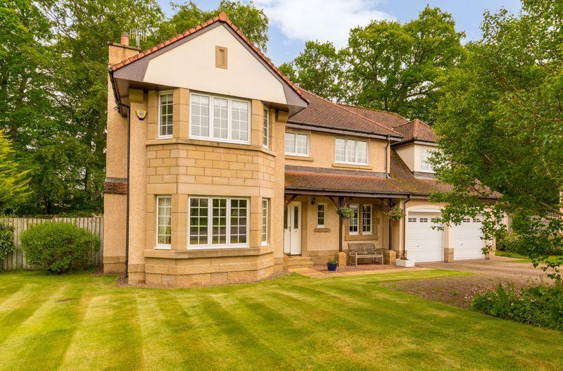 3 Craigerne Crescent, Peebles, EH45 9HW 5 bed detached house for sale