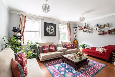 undefined, Lewiston Close, Worcester Park, KT4