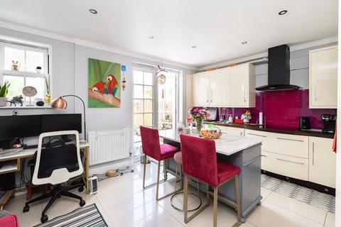 undefined, Lewiston Close, Worcester Park, KT4