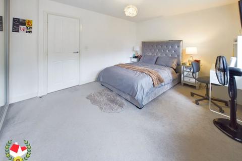 3 bedroom semi-detached house for sale, Rudloe Drive, Kingsway, Gloucester