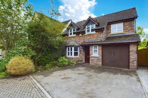 4 bedroom detached house for sale, Court View, Stonehouse