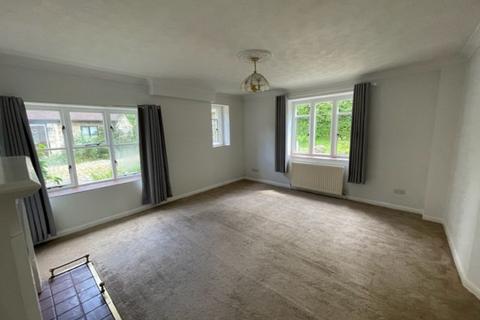 2 bedroom flat for sale, Wycombe Road, Great Missenden HP16