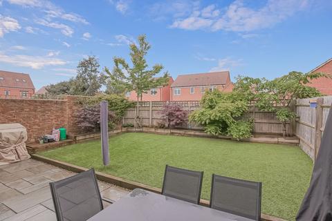 4 bedroom end of terrace house for sale, Russell Street, Banbury OX15