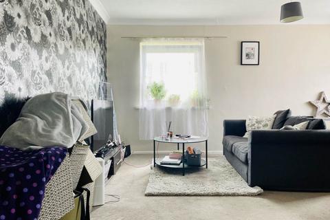 1 bedroom flat for sale, Newhall Green, Leeds,