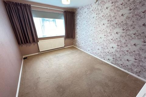 2 bedroom ground floor flat to rent, Linden Close, Dunstable, Bedfordshire, LU5