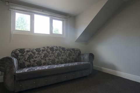 3 bedroom apartment to rent, Colum Road, Cardiff CF10