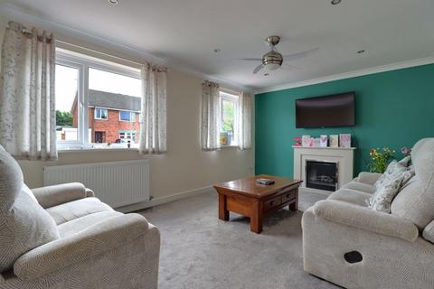 15 Broc Close, Penkridge, Stafford, ST19 5EY