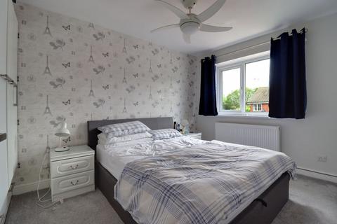 15 Broc Close, Penkridge, Stafford, ST19 5EY