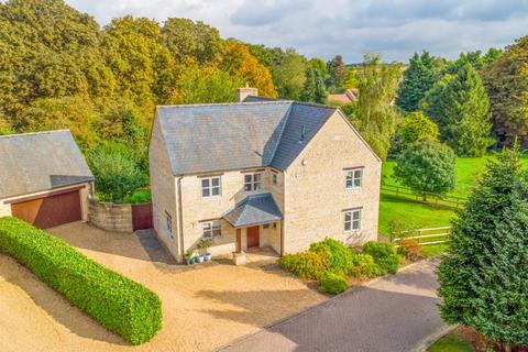 33 Hillview Road, South Witham, Grantham, NG33 5QW