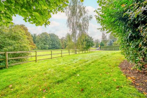 33 Hillview Road, South Witham, Grantham, NG33 5QW