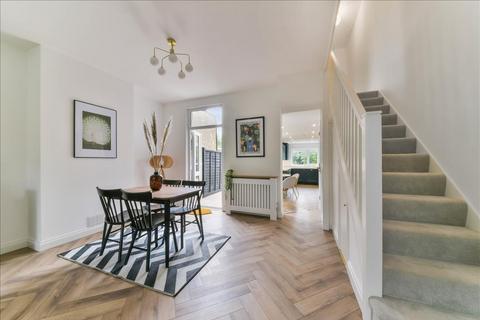 30 Reynolds Road, London, SE15 3AH