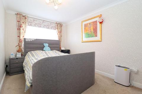3 bedroom end of terrace house for sale, Tiberius Road, Luton, Bedfordshire, LU3 3QJ