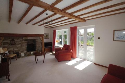 6 Castle Drive, Northborough, Peterborough, PE6 9DG