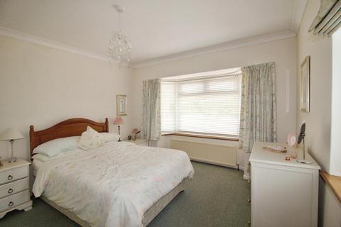 6 Castle Drive, Northborough, Peterborough, PE6 9DG