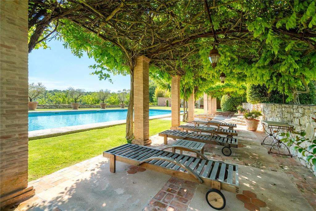 Poolside Terrace