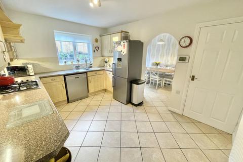 6 Connaught Drive, Thornton-cleveleys, FY5 4FT