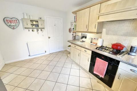 6 Connaught Drive, Thornton-cleveleys, FY5 4FT