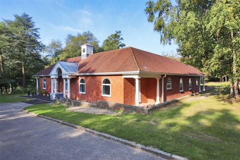 2 bedroom bungalow to rent, Flat 1, The Stables, Heathfield Park, Heathfield, TN21