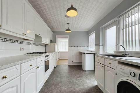 84 Delffordd, Rhos, Swansea, SA8 3EN