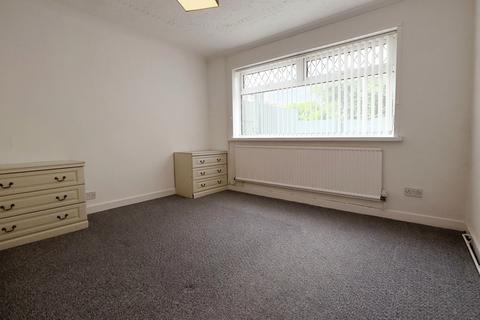 84 Delffordd, Rhos, Swansea, SA8 3EN