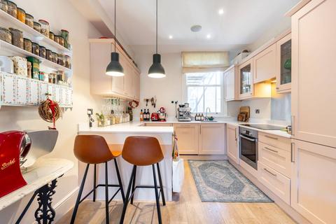 3 bedroom maisonette to rent, Brewster Gardens, North Kensington, London, W10