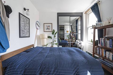 3 bedroom flat for sale, Squirries Street, Shoreditch, London, E2