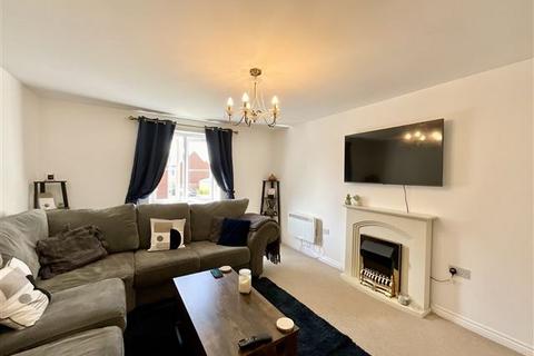 2 bedroom flat for sale, Doveholes Drive, Handsworth, Sheffield, S13 9DR