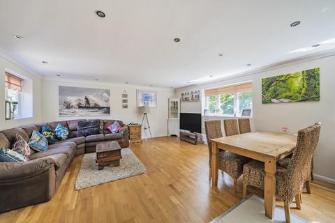 3 bedroom apartment for sale, Leaves Green, Bracknell, Berkshire