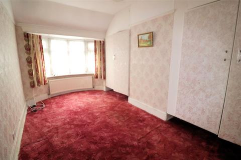 19 Collindale Avenue, Erith, DA8 1EF