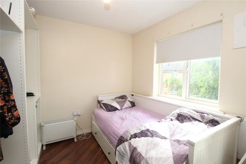 45 Waterside Close, London, SE28 0GT