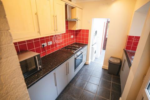 4 bedroom terraced house to rent, 5 Walton Road, Ecclesall