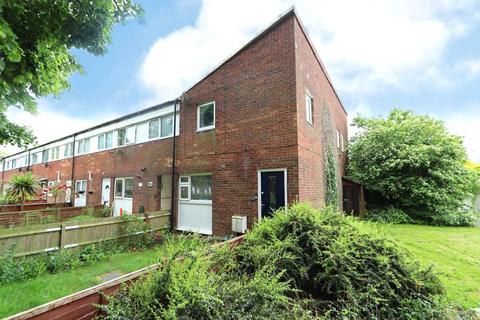 32 Calvards Croft, Greenleys, Milton Keynes, MK12 6AP