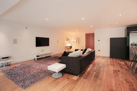 3 bedroom flat to rent, Park Road, Bowdon
