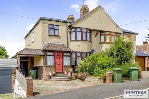 4 bedroom semi-detached house for sale, Cambridge Avenue, Welling