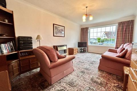 3 bedroom detached house for sale, Whitecliffe Crescent, Swillington, Leeds
