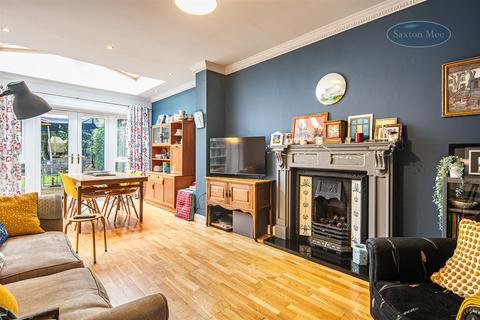 8 Worrall Drive, Worrall, Sheffield, S35 0AT