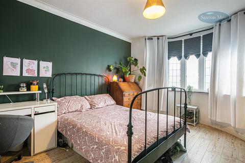 8 Worrall Drive, Worrall, Sheffield, S35 0AT