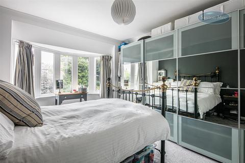 8 Worrall Drive, Worrall, Sheffield, S35 0AT