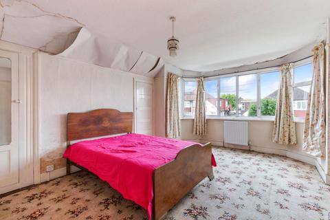 39 Gayfere Road, Stoneleigh, Epsom, KT17 2JY