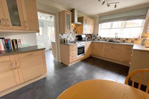 3 bedroom detached house for sale, Church View, Bottesford