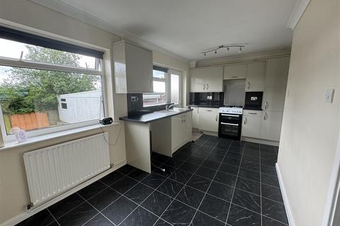 3 bedroom semi-detached house to rent, Powy Drive, Kidsgrove