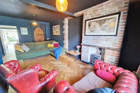 73 Hendre Road, Pencoed, Bridgend, CF35 6TD