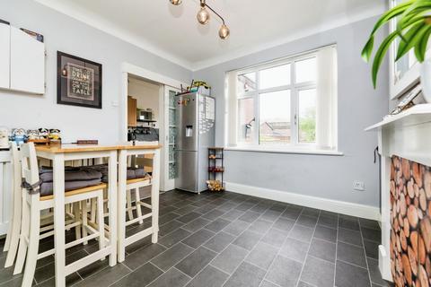 2 Ecclesfield Road, Chapeltown, Sheffield, S35 1TE