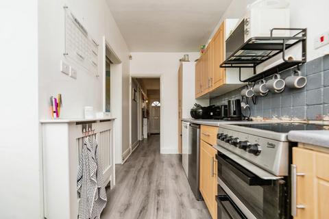 2 Ecclesfield Road, Chapeltown, Sheffield, S35 1TE