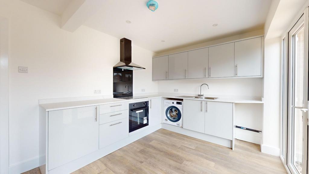 Marling Way, Gravesend, DA12 3 bed terraced house for sale £325,000