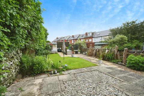 10 Gillott Road, Sheffield, S6 1JQ