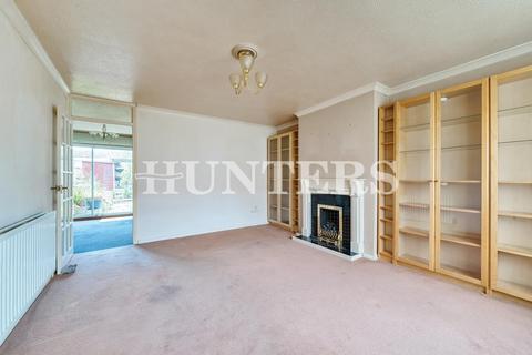 3 bedroom end of terrace house for sale, Rook Close, Hornchurch